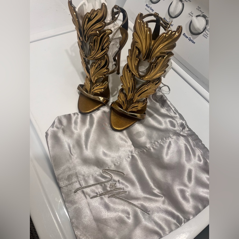 Giuseppe zanotti authentic angel wing heels